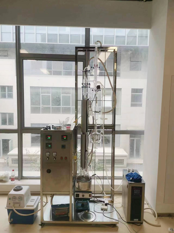 玻璃精馏塔装置原理是什么